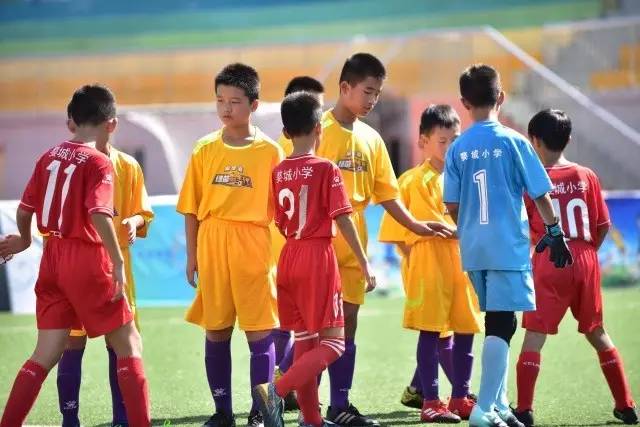 巴黎奥运男篮最佳阵容：库里詹姆斯约基奇入选